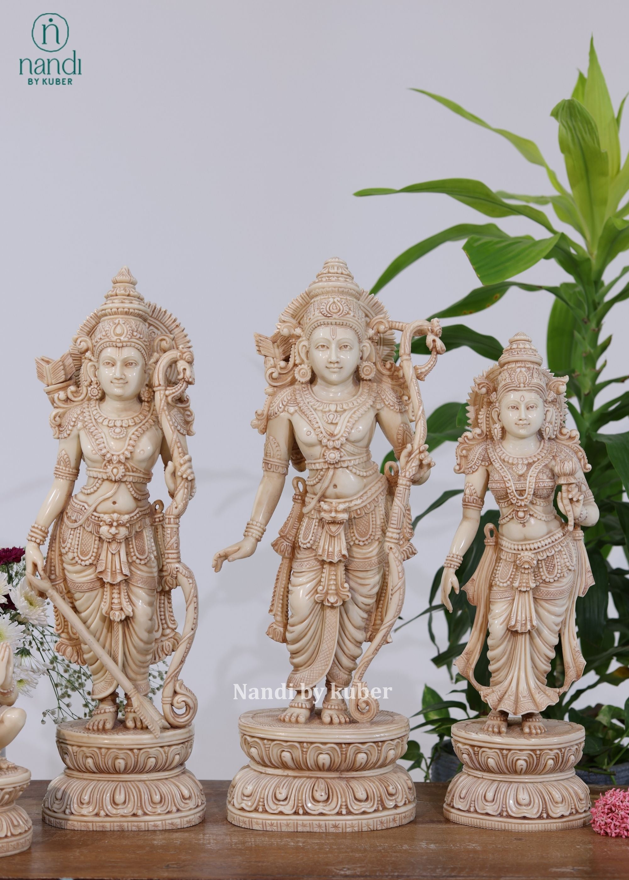 Marble Dust Ramdarbar Set With Wooden Base - detail view
