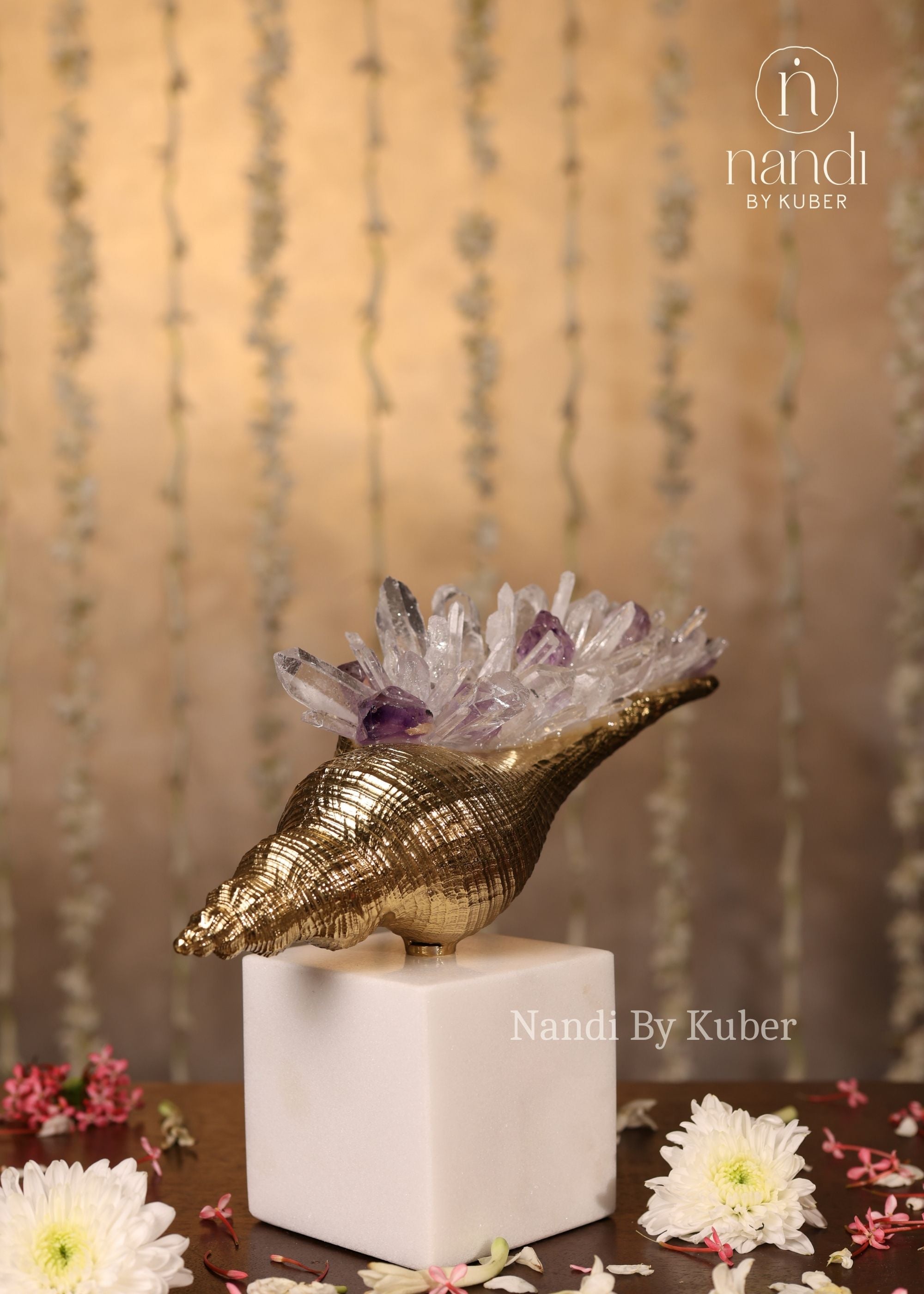 Shankh with Crystal Cluster - detail view