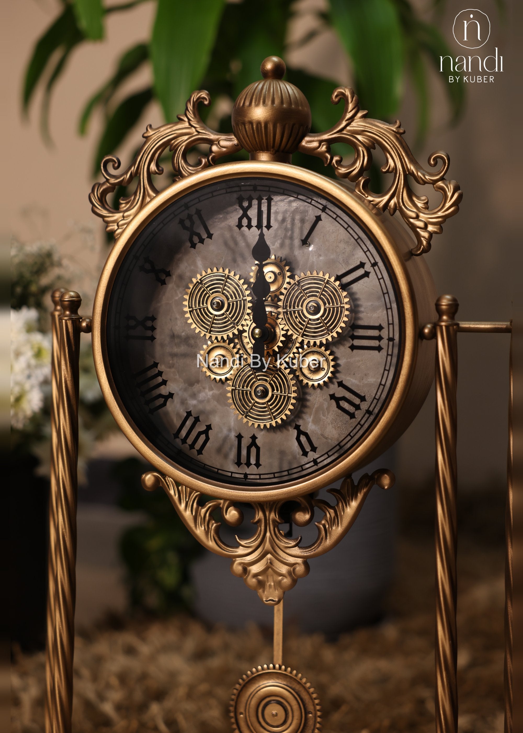 Iron Clock With Stand - detail view