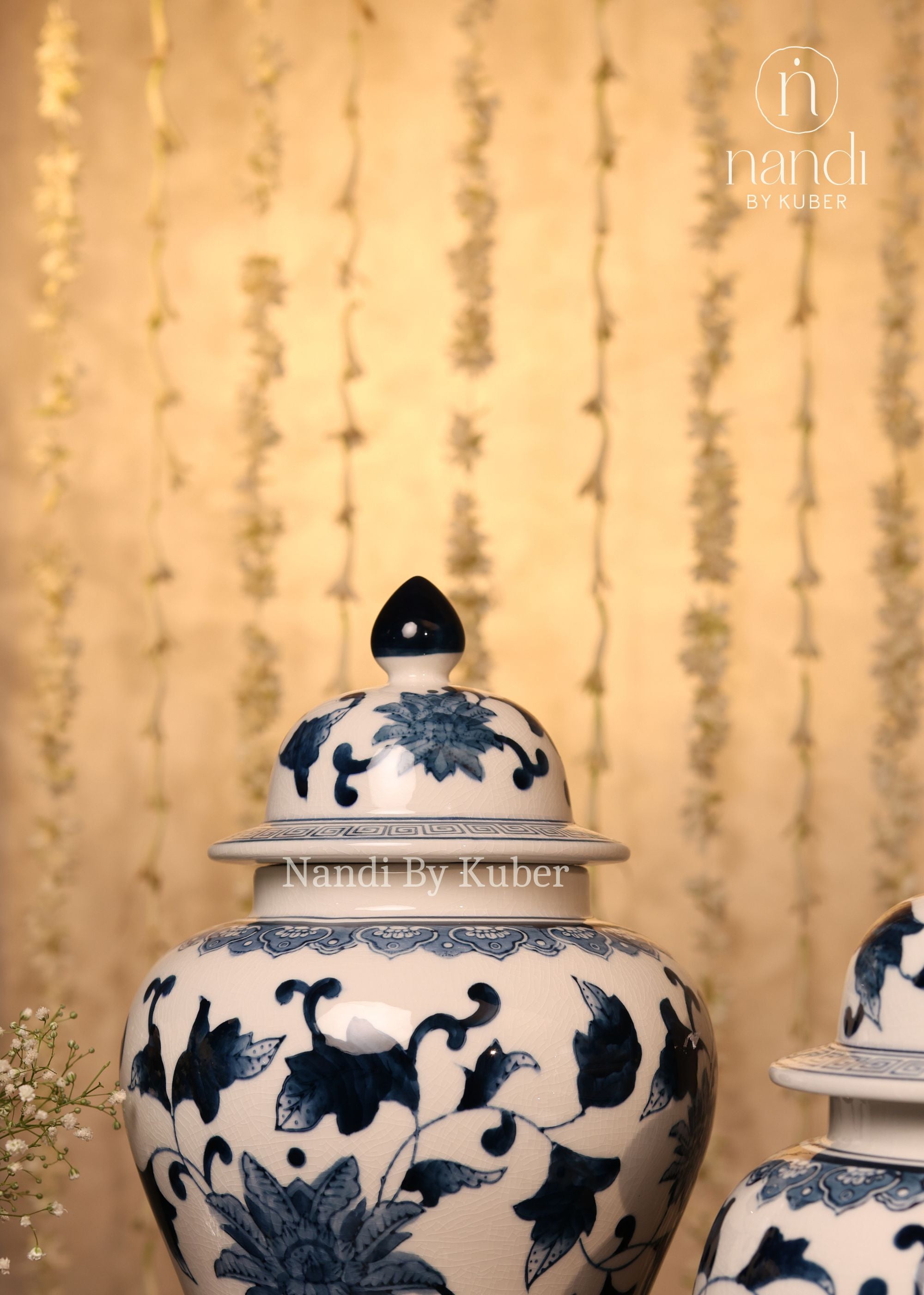 Ceramic Pot 14 inch - detail view