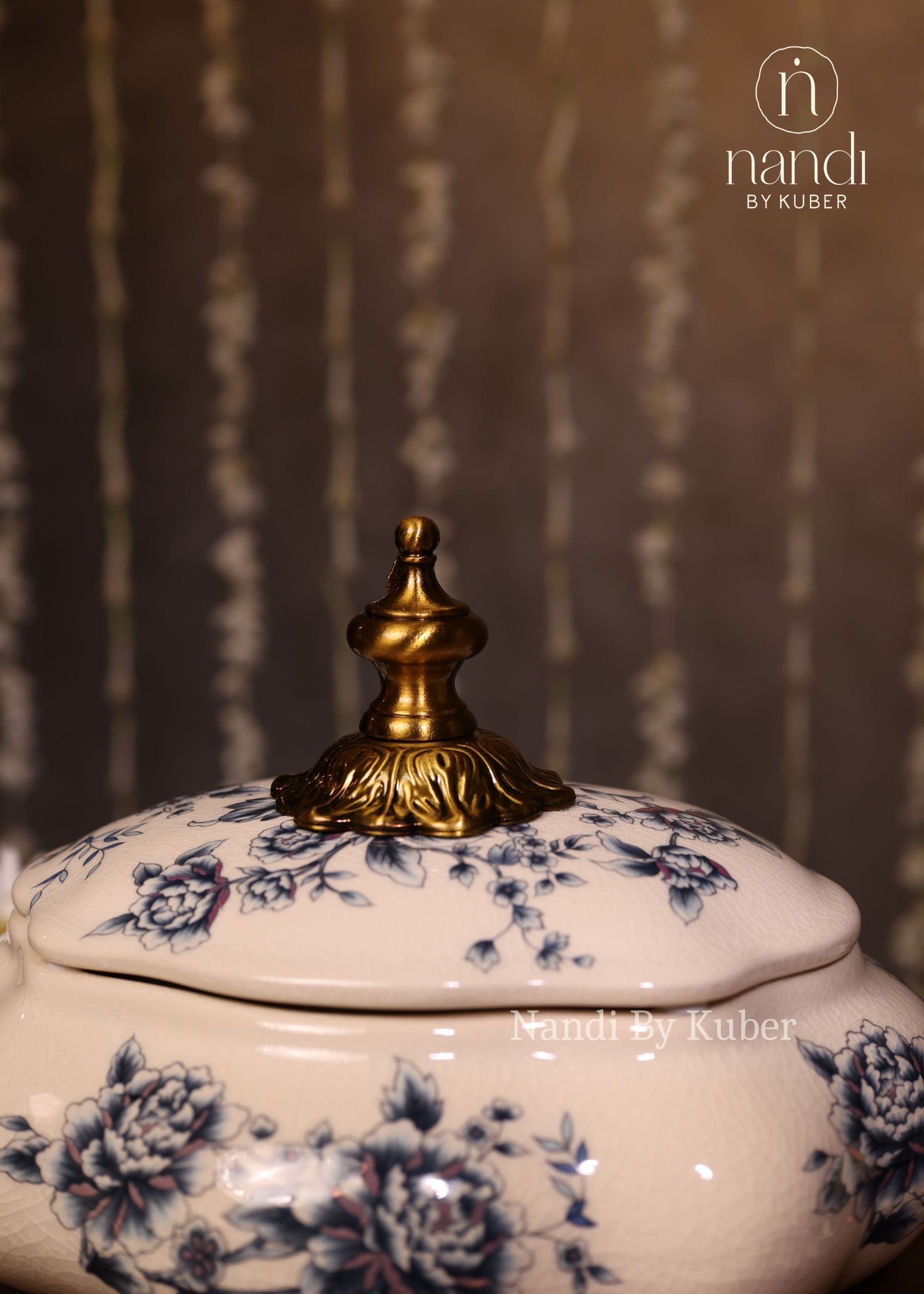 Ceramic Oval Box - detail view