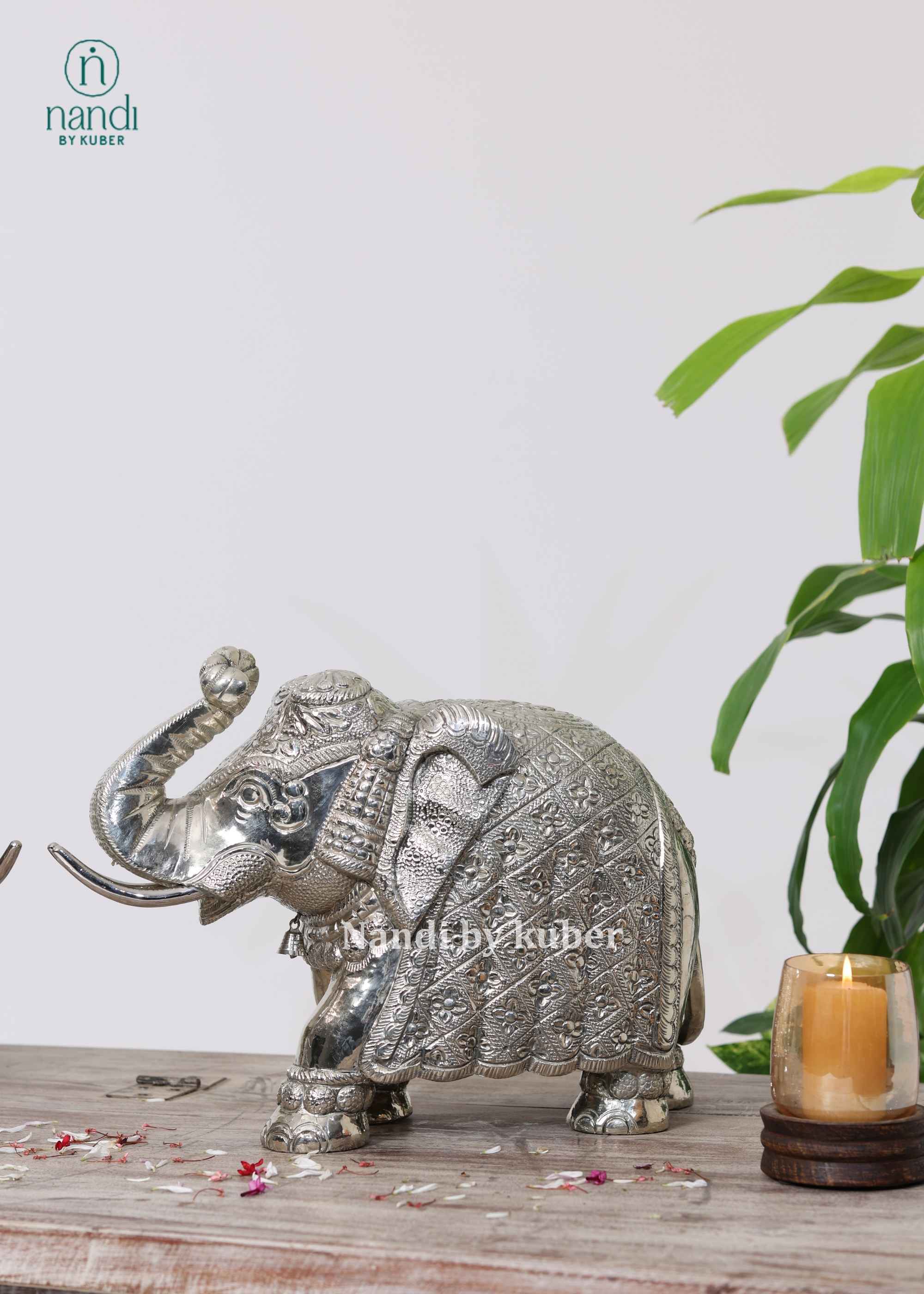 Wood Metal Elephant - detail view
