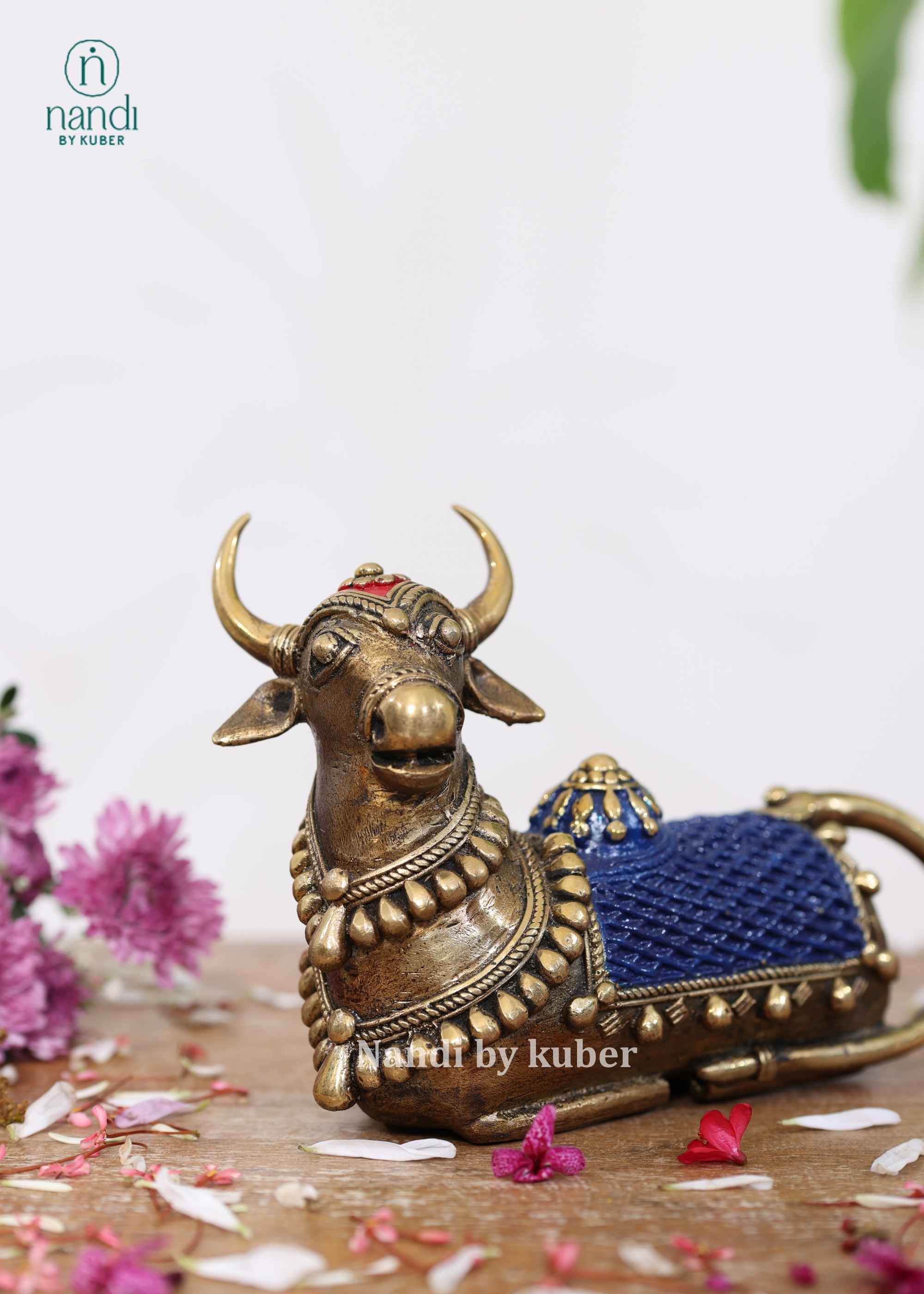 Brass Nandi - detail view