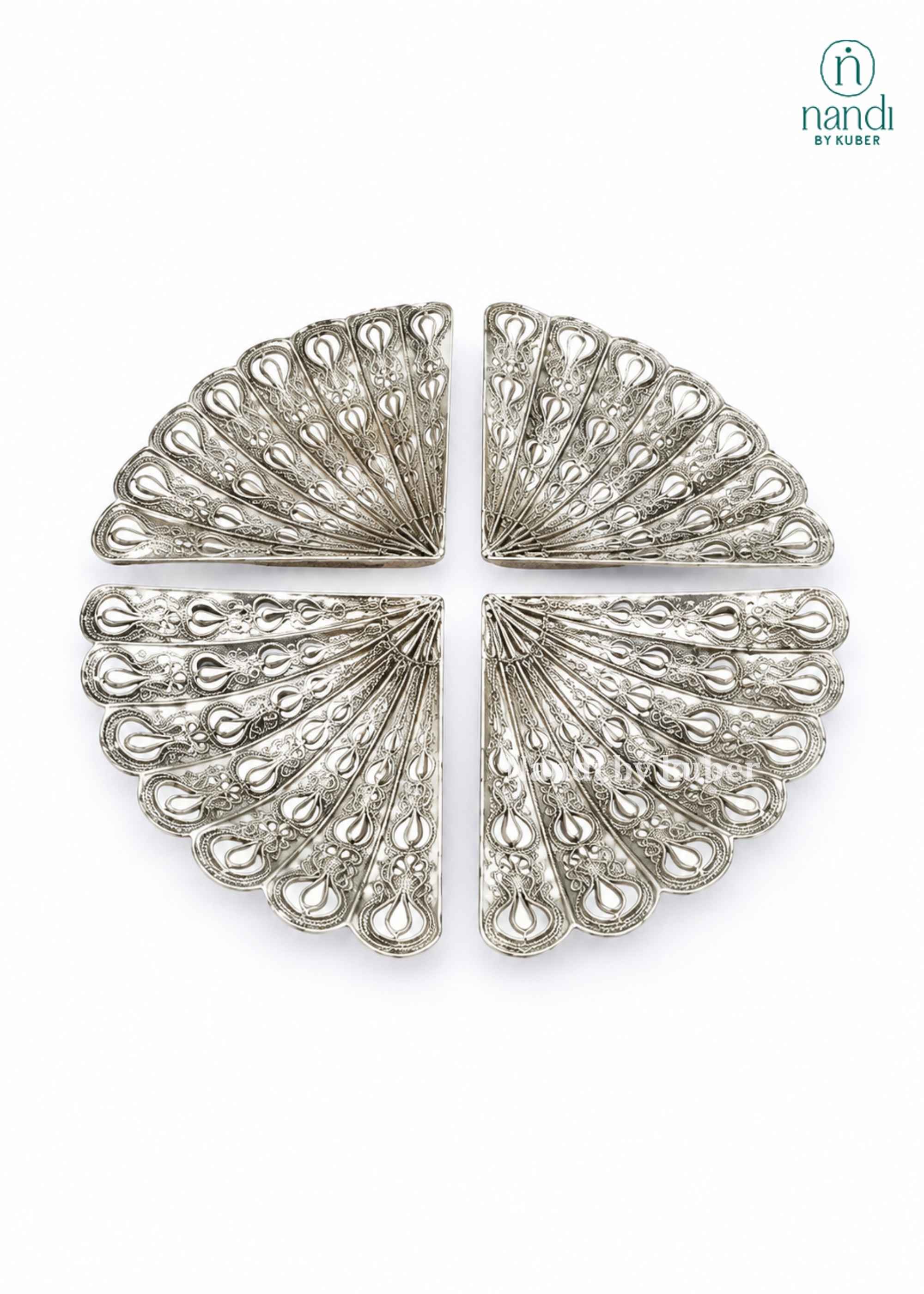 Brass Round Leaf Platter Set