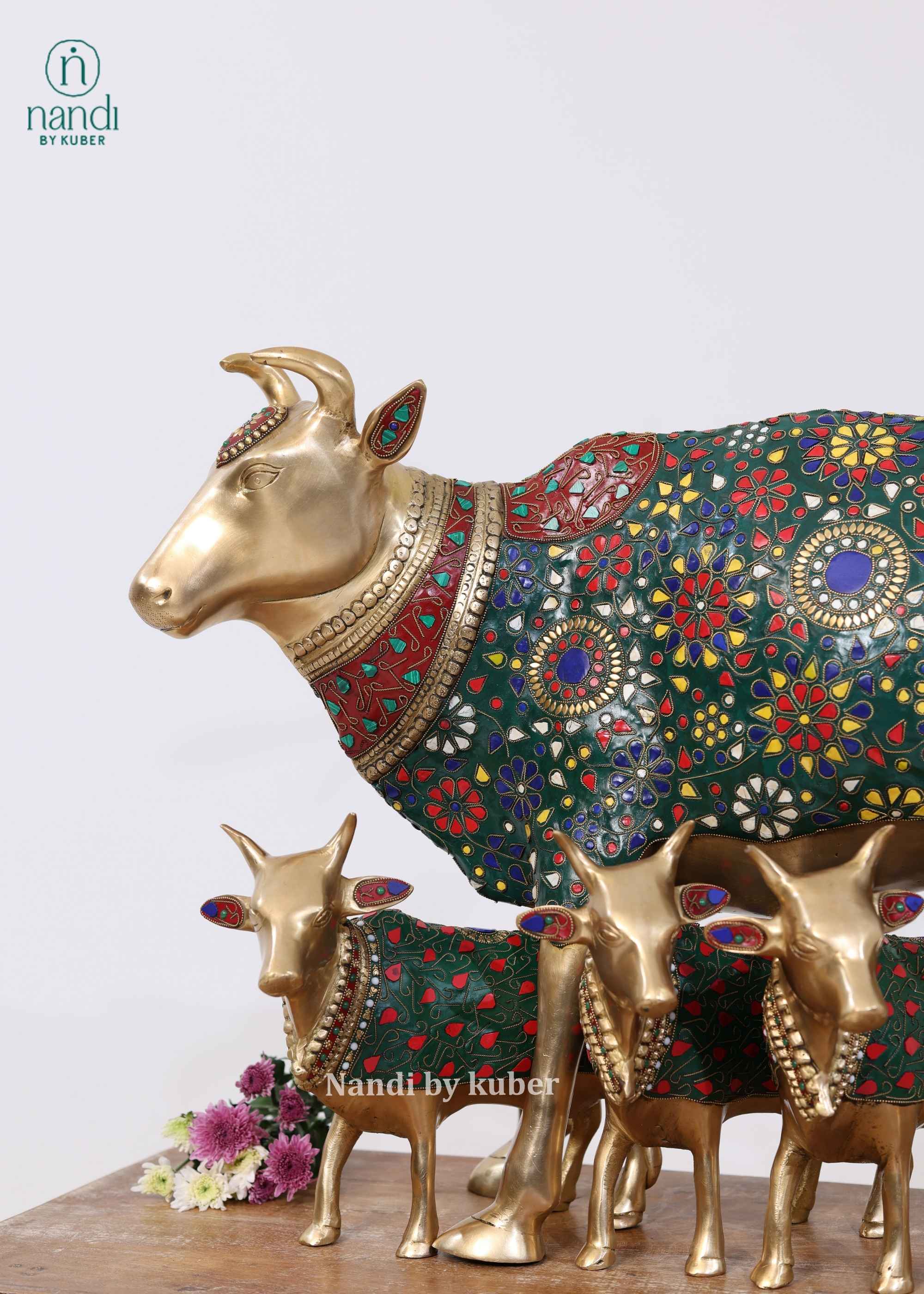 Brass Cow & Three Calf - detail view