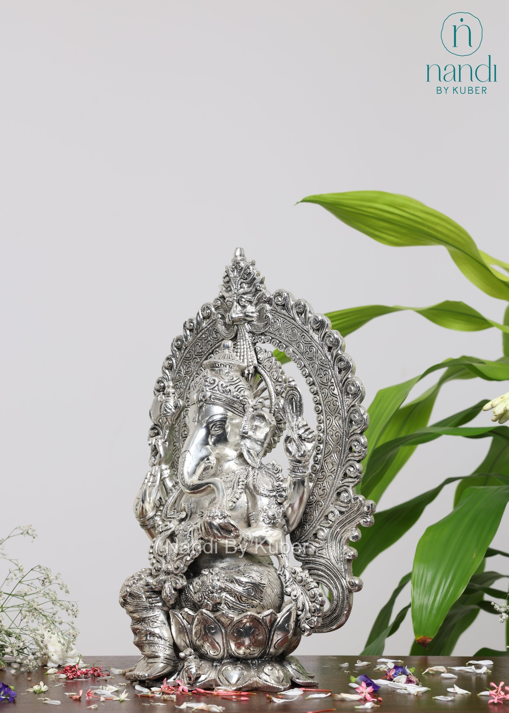 Brass Special Silver Plating Ganesha Arch Lotus - detail view
