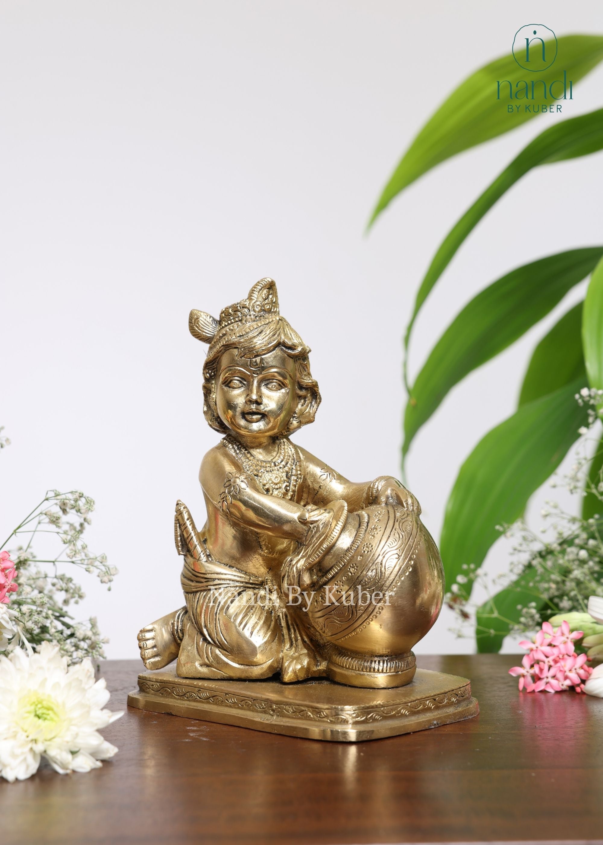 Brass Bal Krishna - detail view