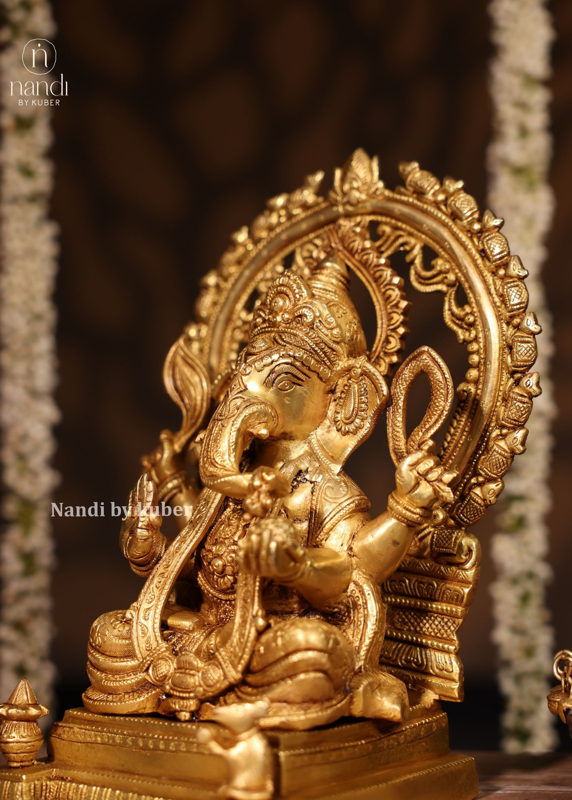 Brass Ganesha Sitting With Rat Arch - detail view