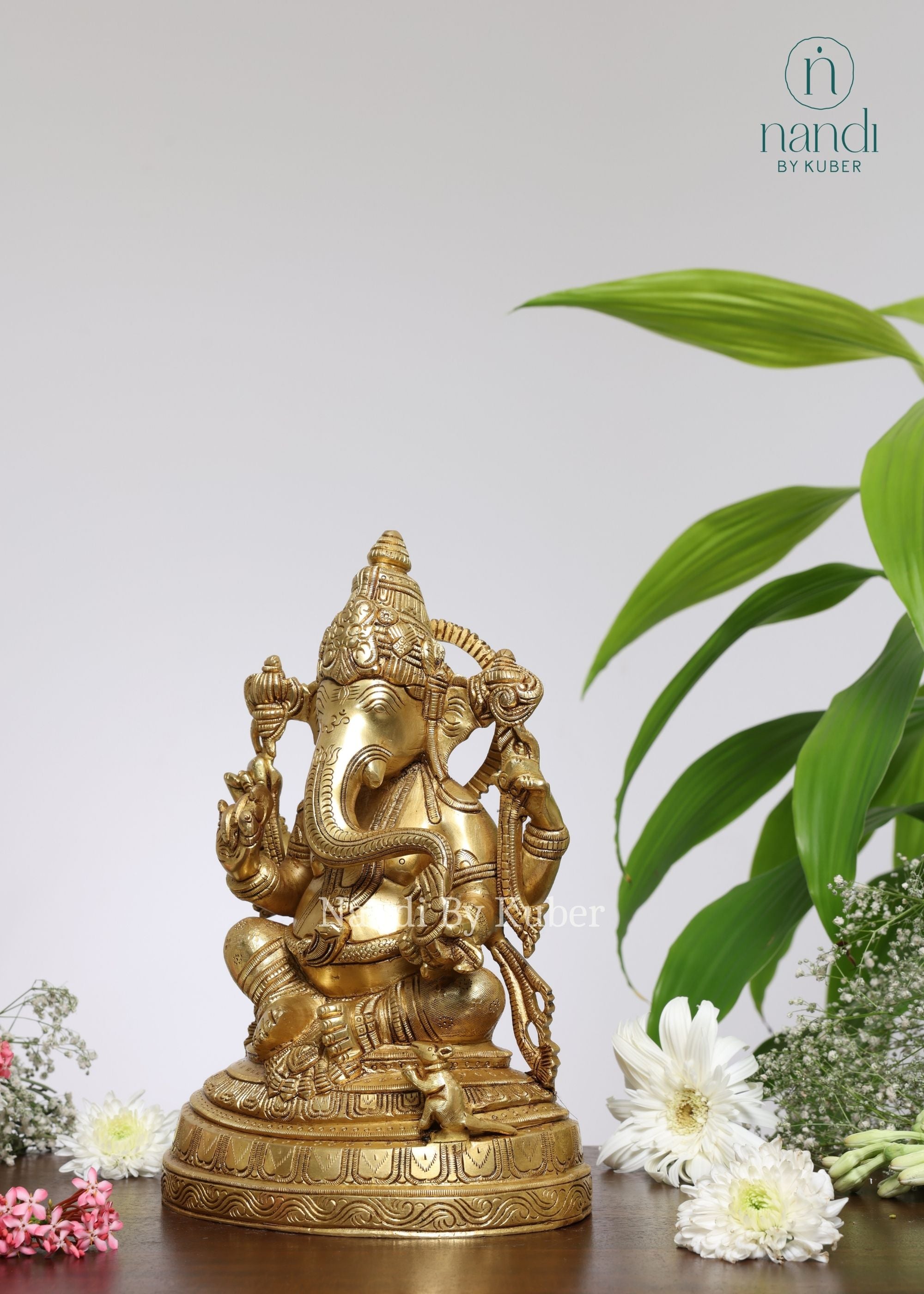 Brass Ganesha Oval Base - detail view