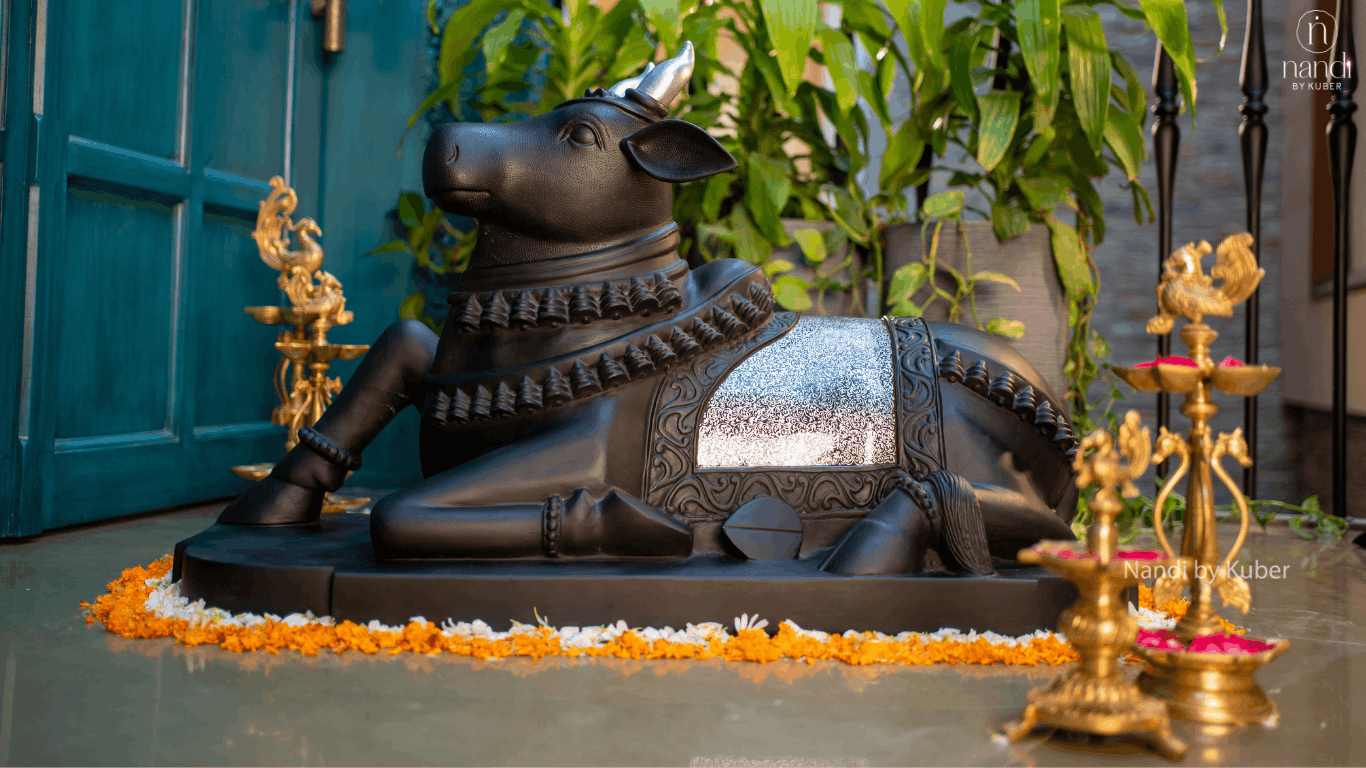 Black marble Nandi decorative idol