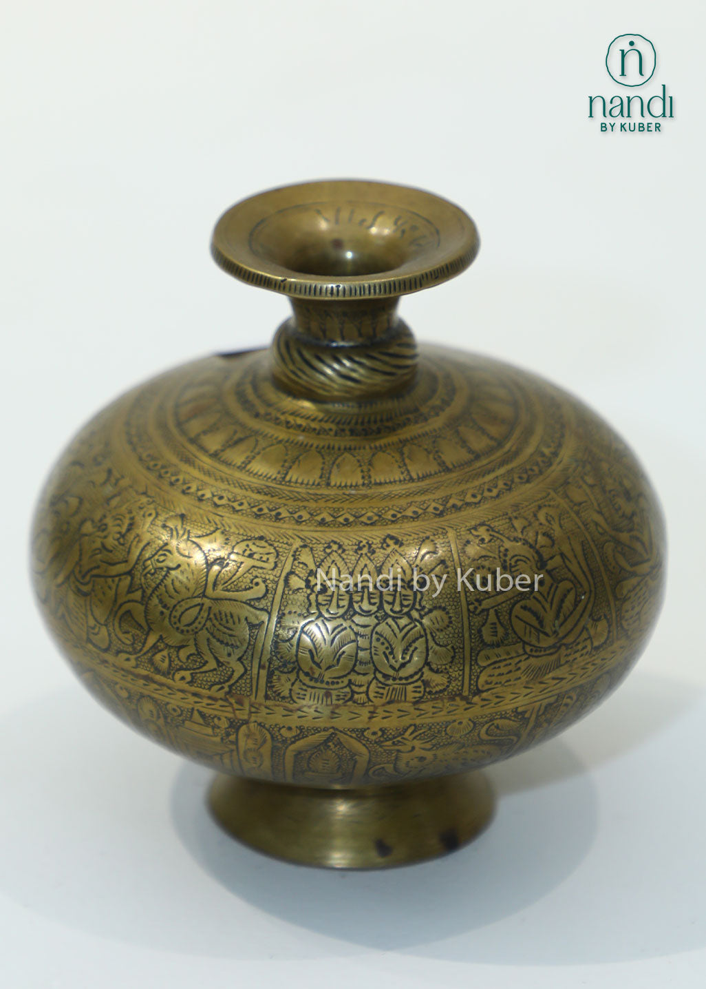 Antique engraved brass surahi vase, traditional Indian decorative metal vase for home décor, tabletop styling, vintage interiors, floral arrangements, heritage décor, and elegant gifting.